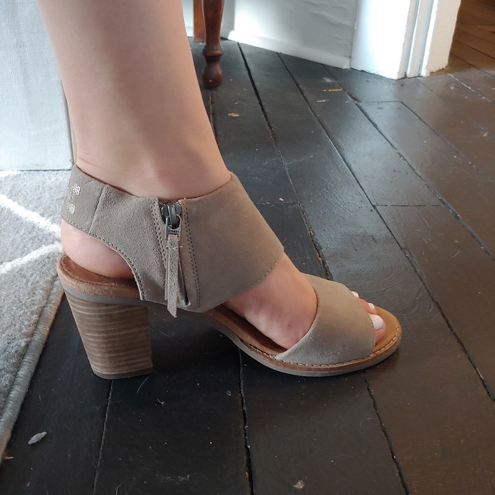 Toms desert suede majorca sandals